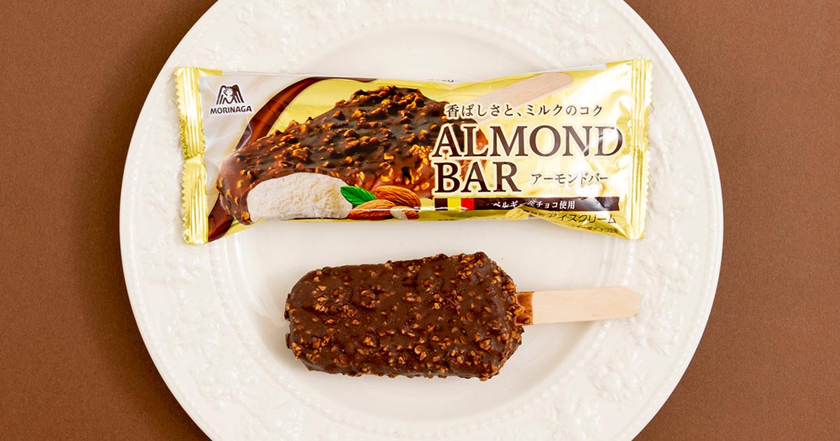 メインビジュアル:ファミマ限定「アーモンドバー」の商品開発者に、美味しさの秘密を聞いてみた!<PR>