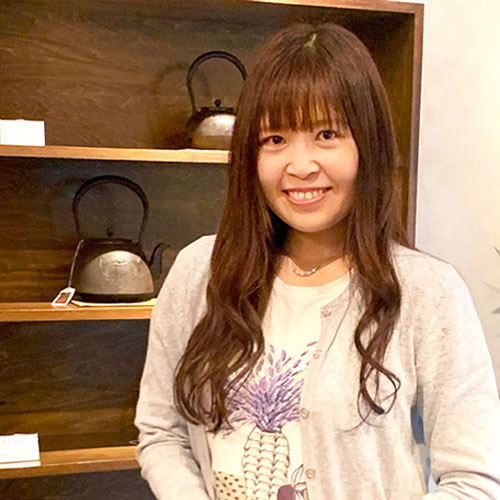 中町梨紗 さん