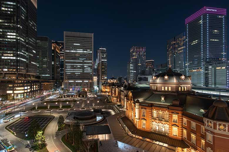 東京駅のライトアップを堪能|屋上庭園「KITTE ガーデン」