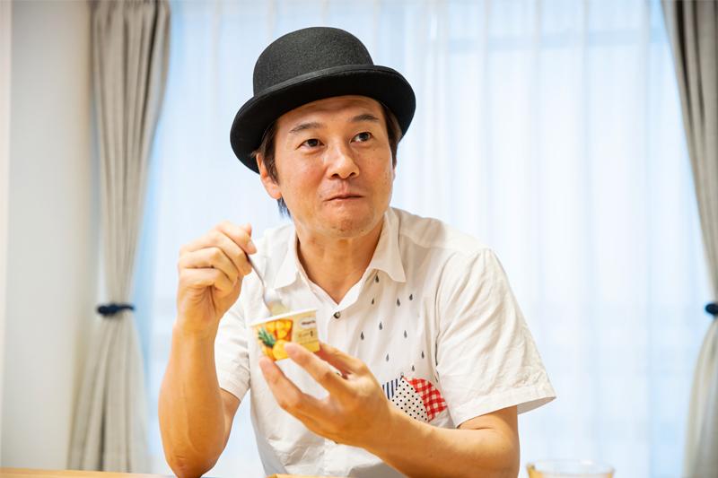 ねり食べに感動するアイスマンさん