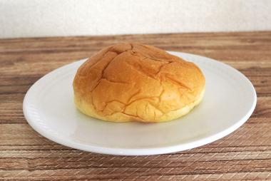 黄色いかすたーどくりーむぱん(ヤマザキ)1